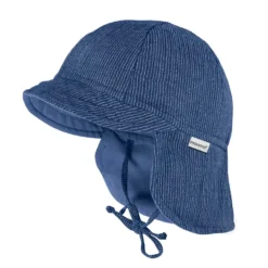 Maximo kesu00e4hattu lipalla ja niskasuojalla